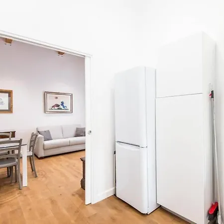 Trastevere Luxury Bright ローマ