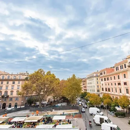 Trastevere Luxury Bright ローマ